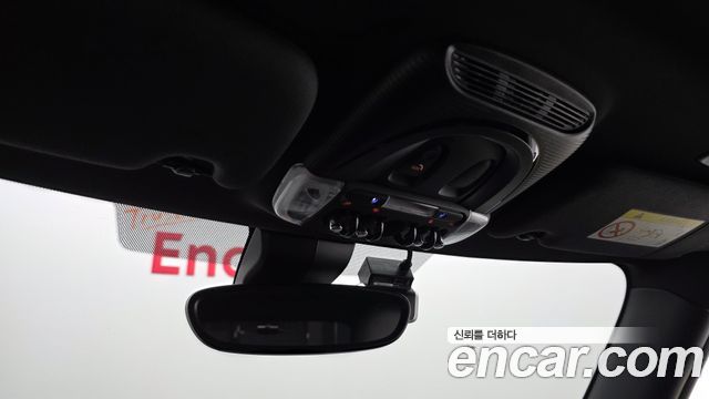 MINI Cooper Electric SE Electric 3rd 2022 — фото 18