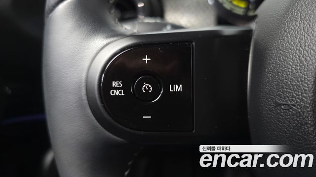 MINI Cooper Electric SE Electric 3rd 2022 — фото 29