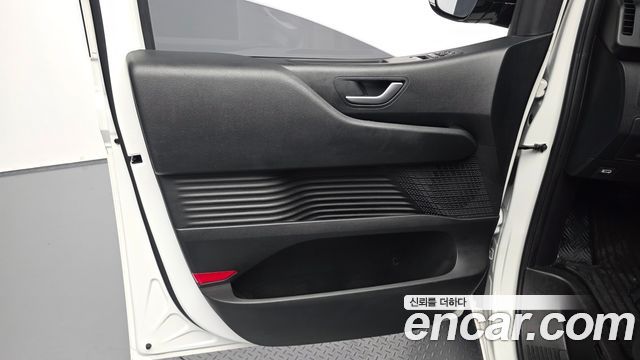 Hyundai Staria HEV 1.6 Cargo 5-Seater Modern 2025 — фото 24