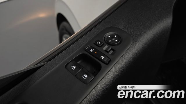 Hyundai Staria HEV 1.6 Cargo 5-Seater Modern 2025 — фото 31