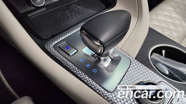 Genesis G70 Gasoline 2.0T 2WD 2023 — фото 9