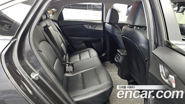 Kia K3 Prestige 2019 — фото 12