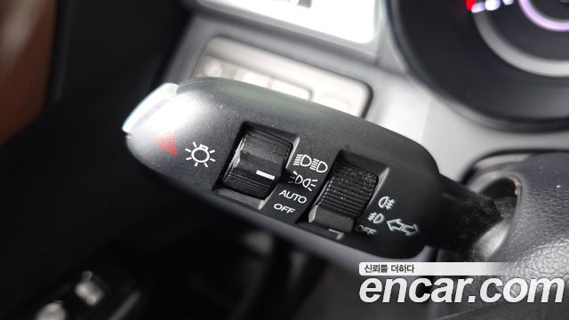 KG Mobility (SsangYong) Tivoli Armor Gear Plus 2WD 2019 — фото 18