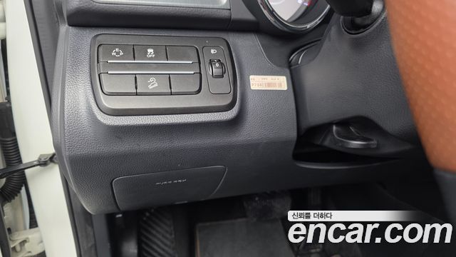 KG Mobility (SsangYong) Tivoli Armor Gear Plus 2WD 2019 — фото 27