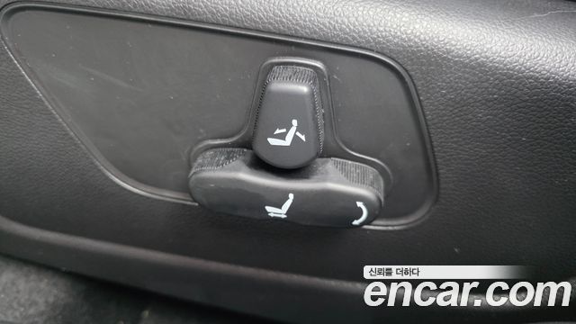KG Mobility (SsangYong) Tivoli Armor Gear Plus 2WD 2019 — фото 31