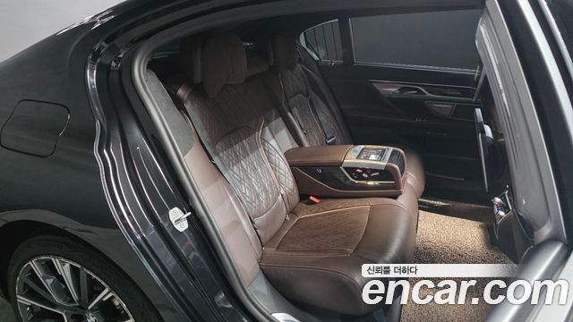 BMW 7 Series (G11) 730Ld xDrive M Sport 2021 — фото 15