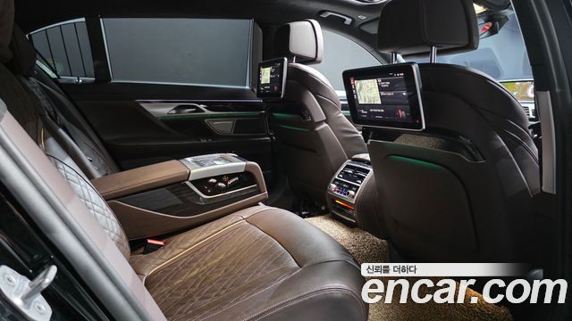 BMW 7 Series (G11) 730Ld xDrive M Sport 2021 — фото 17