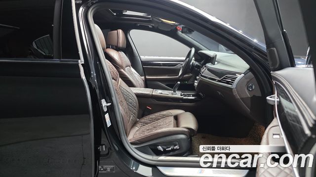 BMW 7 Series (G11) 730Ld xDrive M Sport 2021 — фото 32