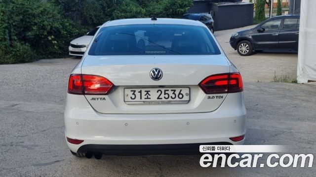 Volkswagen Jetta 2.0 TDI 6th 2014 — фото 6