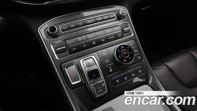 Hyundai Santa Fe Gasoline 2.5T 4WD Exclusive 2022 — фото 9