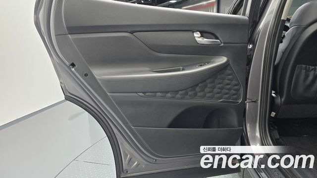 Hyundai Santa Fe Gasoline 2.5T 4WD Exclusive 2022 — фото 25
