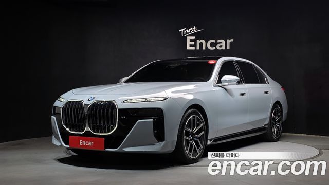 BMW 7 Series (G70) 740d xDrive M Sport
