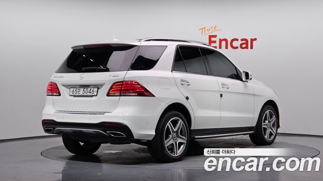 Mercedes-Benz GLE-Class (W166) GLE350 d 4MATIC 2017 — фото 2