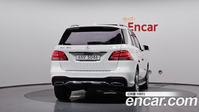 Mercedes-Benz GLE-Class (W166) GLE350 d 4MATIC 2017 — фото 4