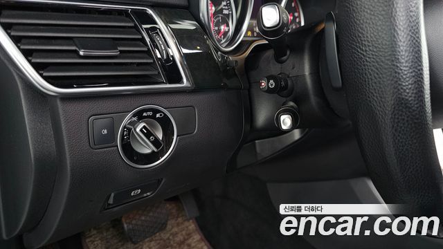 Mercedes-Benz GLE-Class (W166) GLE350 d 4MATIC 2017 — фото 17