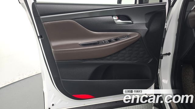 Hyundai Santa Fe Gasoline 2.5T 2WD Prestige 2023 — фото 24