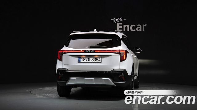 Kia Seltos Gasoline 1.6 Turbo 2WD Signature 2023 — фото 4