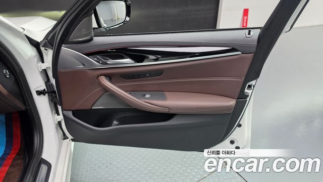 BMW 5 Series (G30) 530i M Sport Package 2023 — фото 24