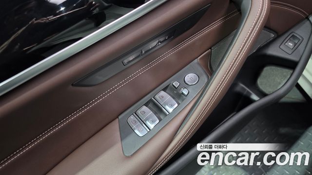 BMW 5 Series (G30) 530i M Sport Package 2023 — фото 27
