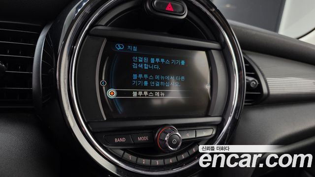 MINI Cooper D 5Door Mid 3rd 2016 — фото 19
