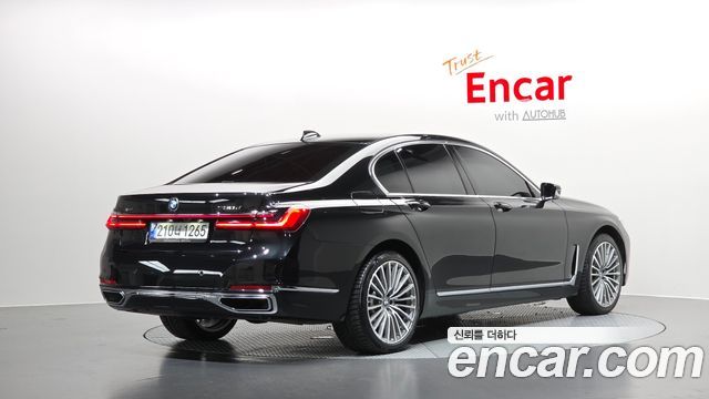 BMW 7 Series (G11) 730d xDrive Design Pure Excellence 2021 — фото 2