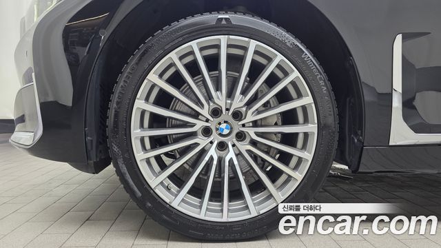 BMW 7 Series (G11) 730d xDrive Design Pure Excellence 2021 — фото 5