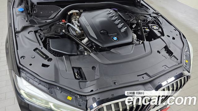 BMW 7 Series (G11) 730d xDrive Design Pure Excellence 2021 — фото 6