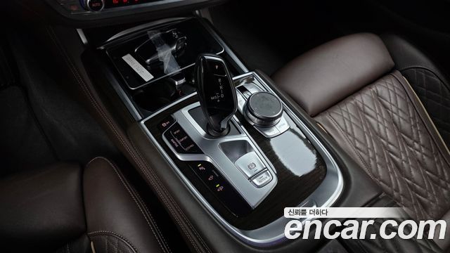 BMW 7 Series (G11) 730d xDrive Design Pure Excellence 2021 — фото 9