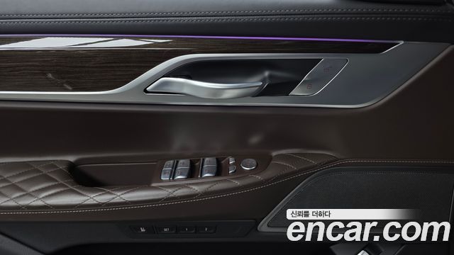 BMW 7 Series (G11) 730d xDrive Design Pure Excellence 2021 — фото 30
