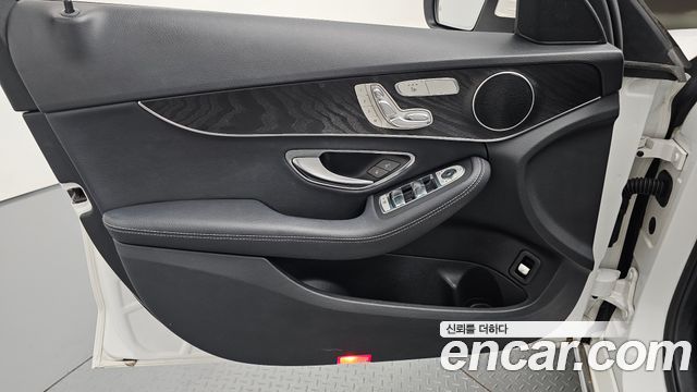 Mercedes-Benz C-Class (W205) C220 d Avantgarde 2019 — фото 24