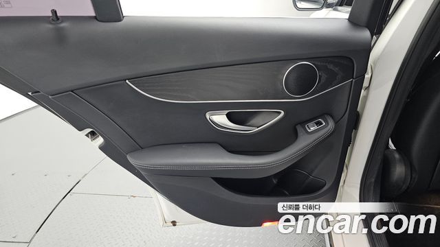 Mercedes-Benz C-Class (W205) C220 d Avantgarde 2019 — фото 25