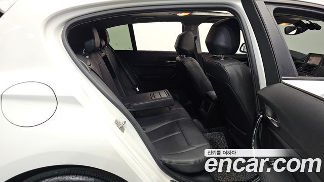 BMW 1 Series (F20) 118d Urban Pack1 5Dr 2014 — фото 11