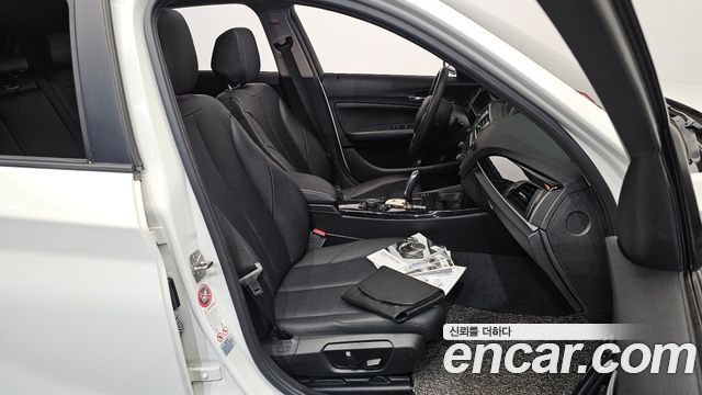 BMW 1 Series (F20) 118d Urban Pack1 5Dr 2014 — фото 12