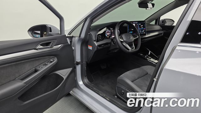 Volkswagen Golf (VIII) 2.0 TDI Prestige 2025 — фото 10