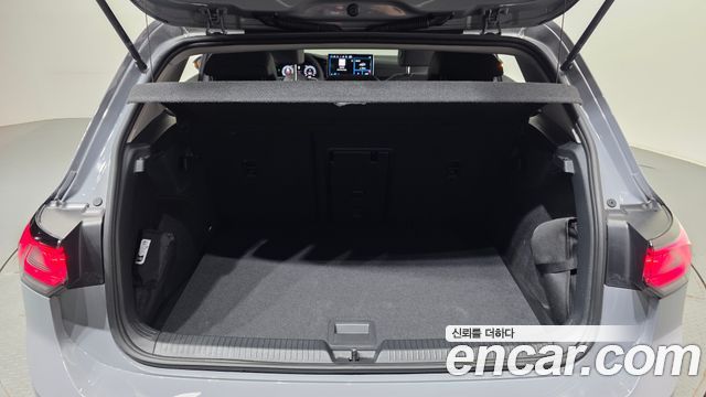 Volkswagen Golf (VIII) 2.0 TDI Prestige 2025 — фото 20