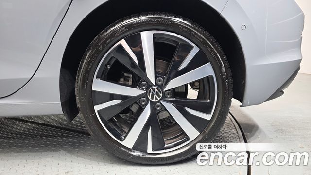 Volkswagen Golf (VIII) 2.0 TDI Prestige 2025 — фото 21