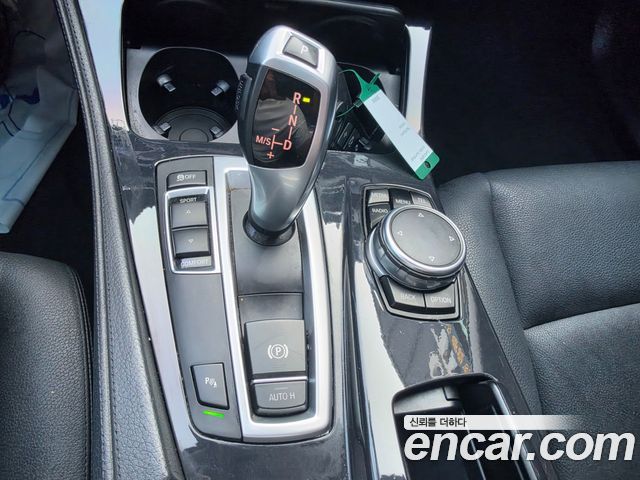 BMW 5 Series (F10) 520d 2015 — фото 9