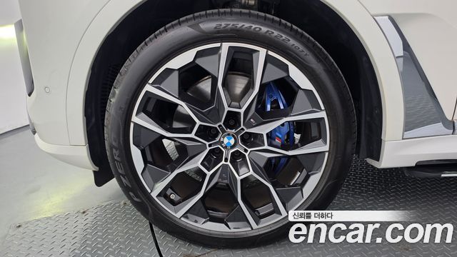 BMW X7 (G07) xDrive 40i M Sport 7STR 2025 — фото 5