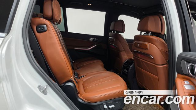 BMW X7 (G07) xDrive 40i M Sport 7STR 2025 — фото 11