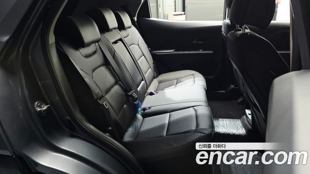 KG Mobility (SsangYong) Beautiful Korando Gasoline 1.5 2WD C5 2023 — фото 15