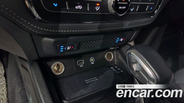 KG Mobility (SsangYong) Rexton Sports Khan Diesel 2.2 4WD Noblesse 2021 — фото 15