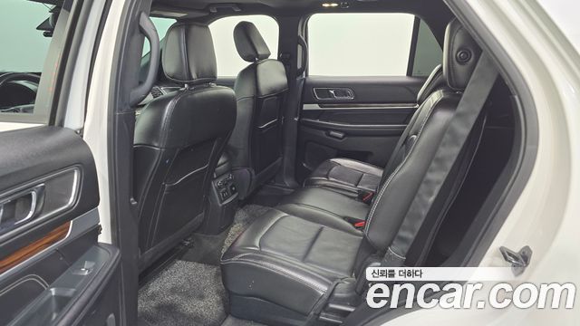 Ford Explorer 2.3 Limited 4WD 5th 2018 — фото 11