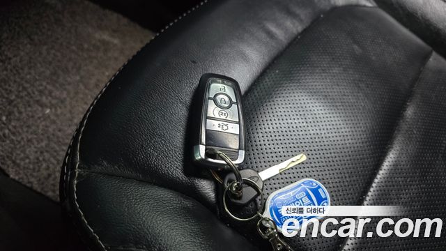 Ford Explorer 2.3 Limited 4WD 5th 2018 — фото 15