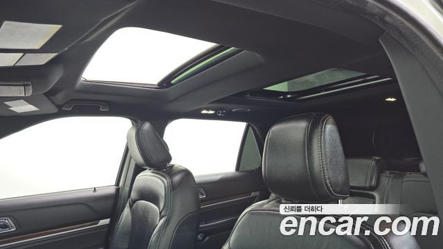 Ford Explorer 2.3 Limited 4WD 5th 2018 — фото 16