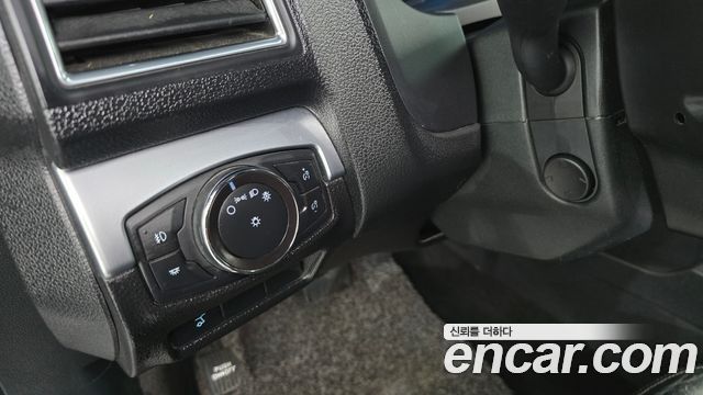 Ford Explorer 2.3 Limited 4WD 5th 2018 — фото 18