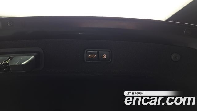 Genesis EQ900 3.3 T-GDI AWD Luxury 2018 — фото 17