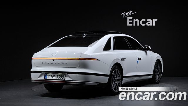 Hyundai Grandeur (GN7) 3.5 LPG 2WD Exclusive 2025 — фото 2