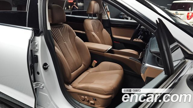 Hyundai Grandeur (GN7) 3.5 LPG 2WD Exclusive 2025 — фото 10