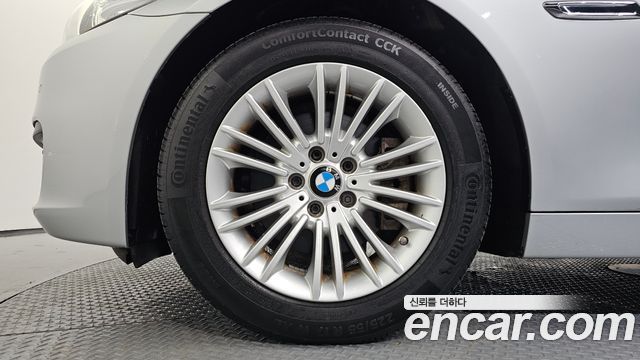 BMW 5 Series (F10) 520d xDrive 2015 — фото 5