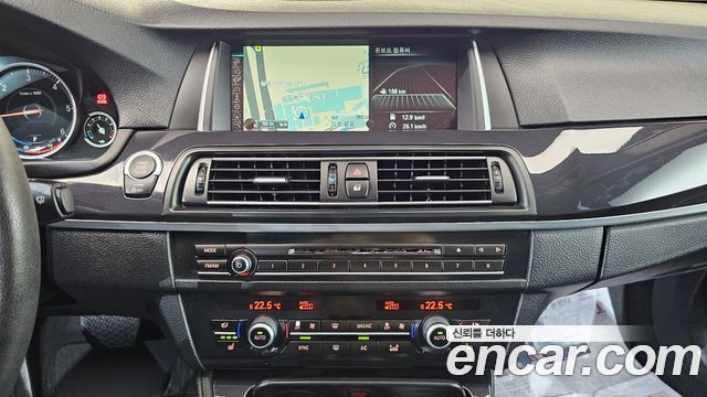 BMW 5 Series (F10) 520d xDrive 2015 — фото 17